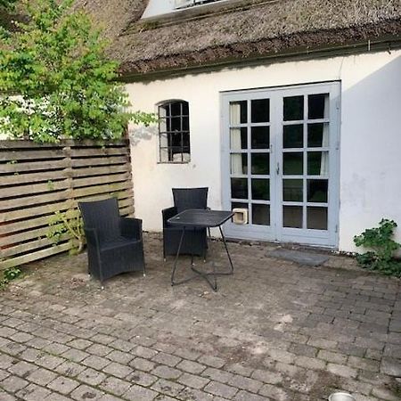 Apartamento Dyrlundgard Helsinge Exterior foto